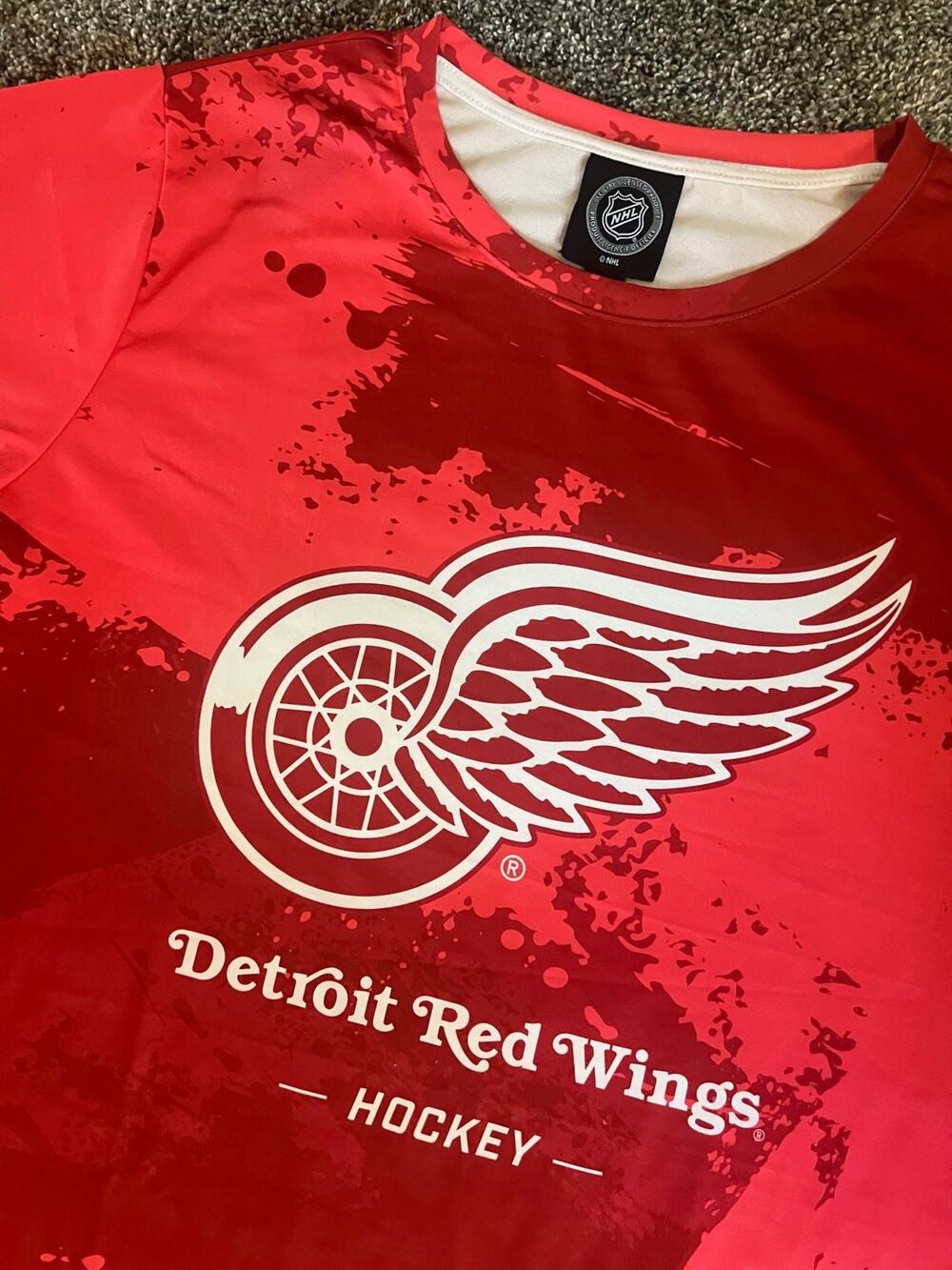 NHL Large Dri-Fit Detroit Red Wings Red T-Shirt (NWT)